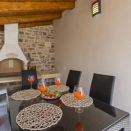 Apartamento Radovan 2 *
